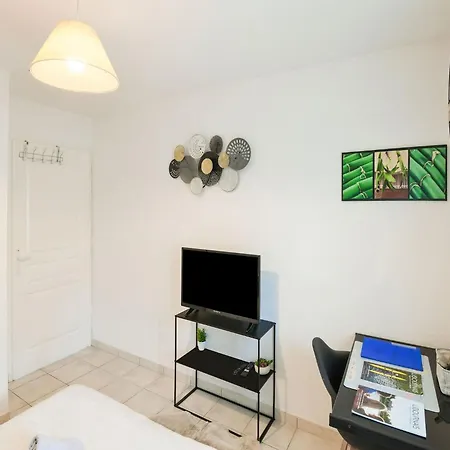 Nyaraló Zen In Shared With Pool Owner-on Site